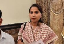 योगी की प्रशंसा पर पूजा पाल समाजवादी पार्टी से निष्कासित