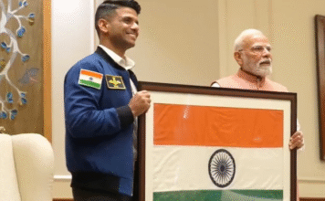 प्रधानमंत्री नरेन्द्र मोदी ने अंतरिक्ष यात्री शुभांशु शुक्ला से मुलाकात की, अंतर्राष्ट्रीय अंतरिक्ष स्टेशन पहुँचने वाले पहले भारतीय